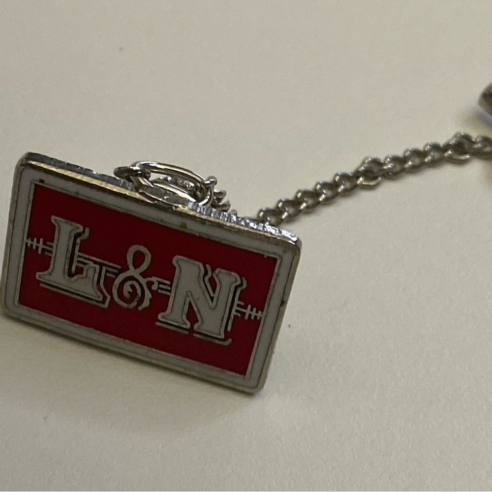 L&N tie pin